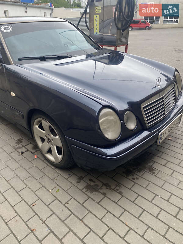 Седан Mercedes-Benz E-Class 1998 в Черновцах