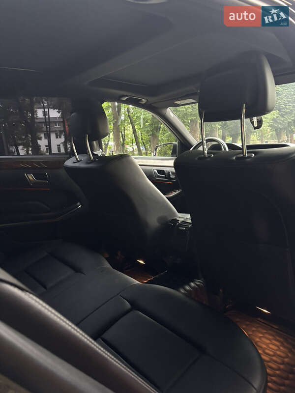 Седан Mercedes-Benz E-Class 2014 в Чернівцях