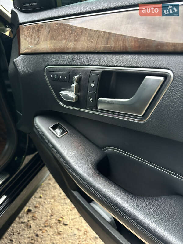 Седан Mercedes-Benz E-Class 2014 в Чернівцях