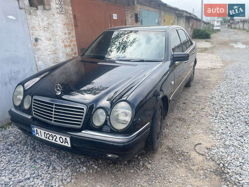 Mercedes-Benz E-Class 1999
