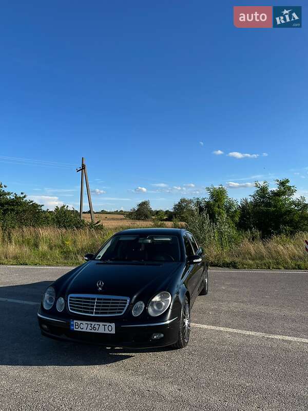 Mercedes-Benz E-Class 2005