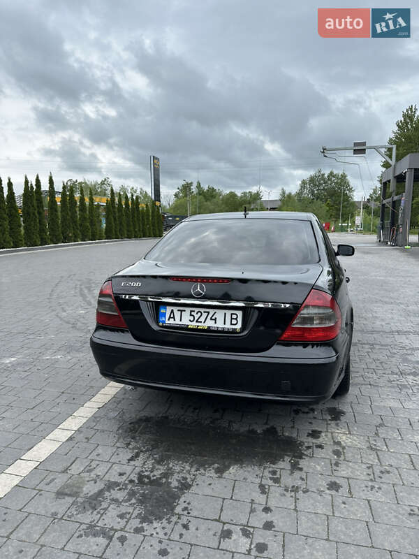 Седан Mercedes-Benz E-Class 2006 в Надворной