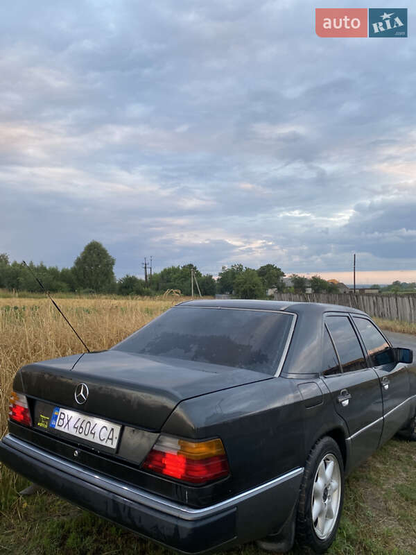 Седан Mercedes-Benz E-Class 1991 в Житомире