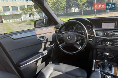 Седан Mercedes-Benz E-Class 2010 в Киеве