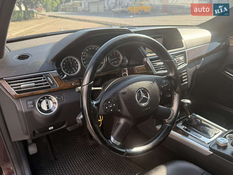 Седан Mercedes-Benz E-Class 2010 в Могилів-Подільському фото 22 Седан Mercedes-Benz E-Class 2010 в Могилів-Подільському
