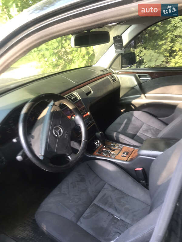 Седан Mercedes-Benz E-Class 1999 в Львове