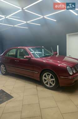 Седан Mercedes-Benz E-Class 1999 в Ізмаїлі
