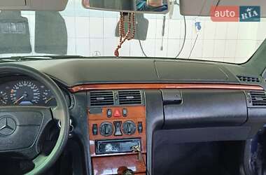 Седан Mercedes-Benz E-Class 1998 в 