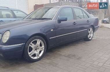 Седан Mercedes-Benz E-Class 1998 в 