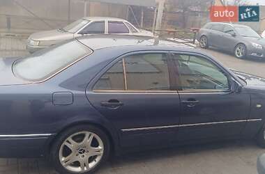 Седан Mercedes-Benz E-Class 1998 в 