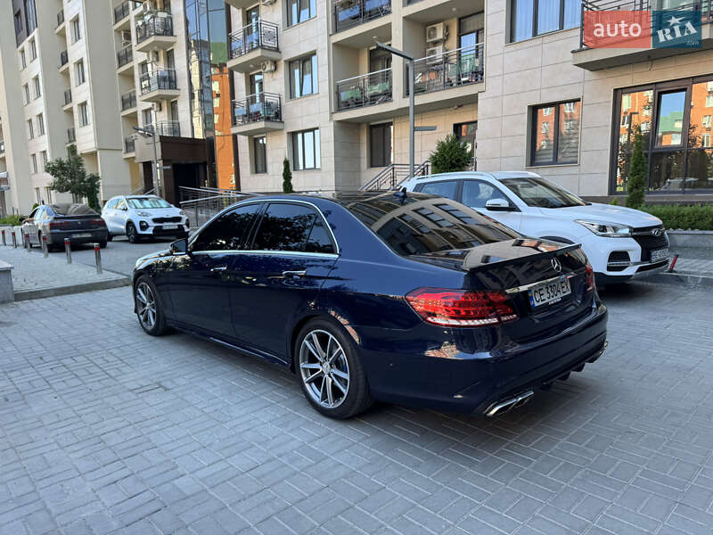 Седан Mercedes-Benz E-Class 2014 в Чернівцях