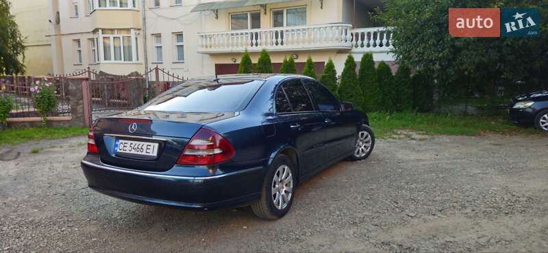 Седан Mercedes-Benz E-Class 2003 в Черновцах