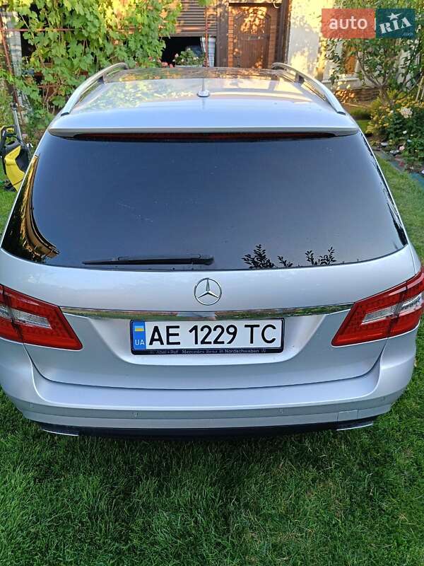Универсал Mercedes-Benz E-Class 2010 в Днепре фото 4 Универсал Mercedes-Benz E-Class 2010 в Днепре
