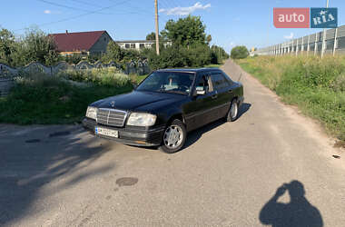 Седан Mercedes-Benz E-Class 1995 в Житомире