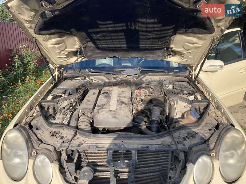 Седан Mercedes-Benz E-Class 2003 в Козельце