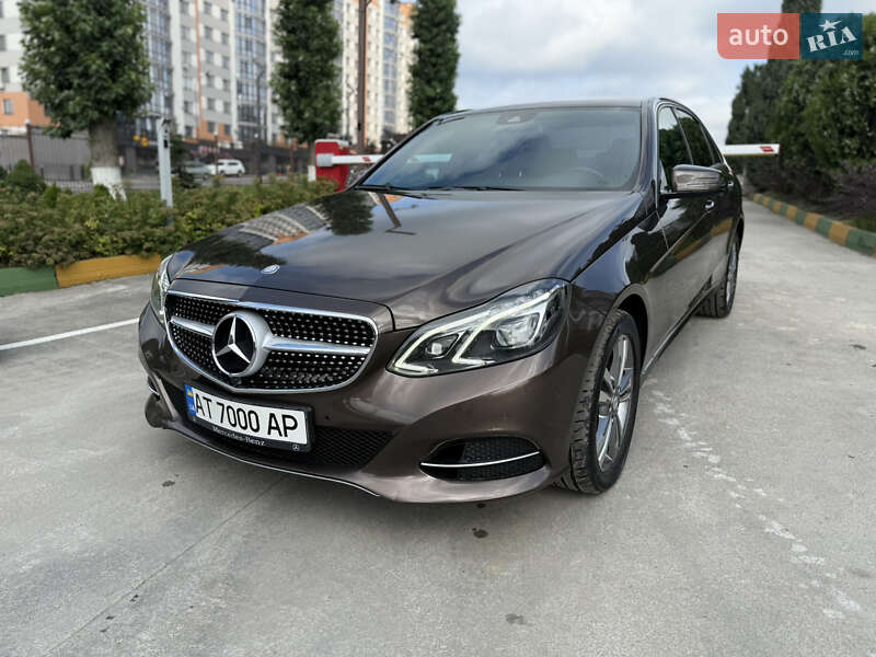 Седан Mercedes-Benz E-Class 2013 в Ивано-Франковске