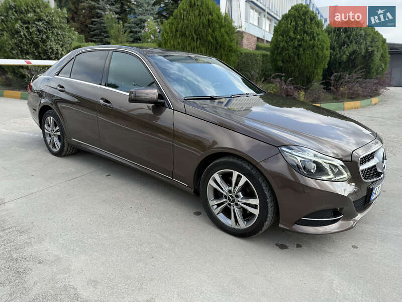 Седан Mercedes-Benz E-Class 2013 в Ивано-Франковске