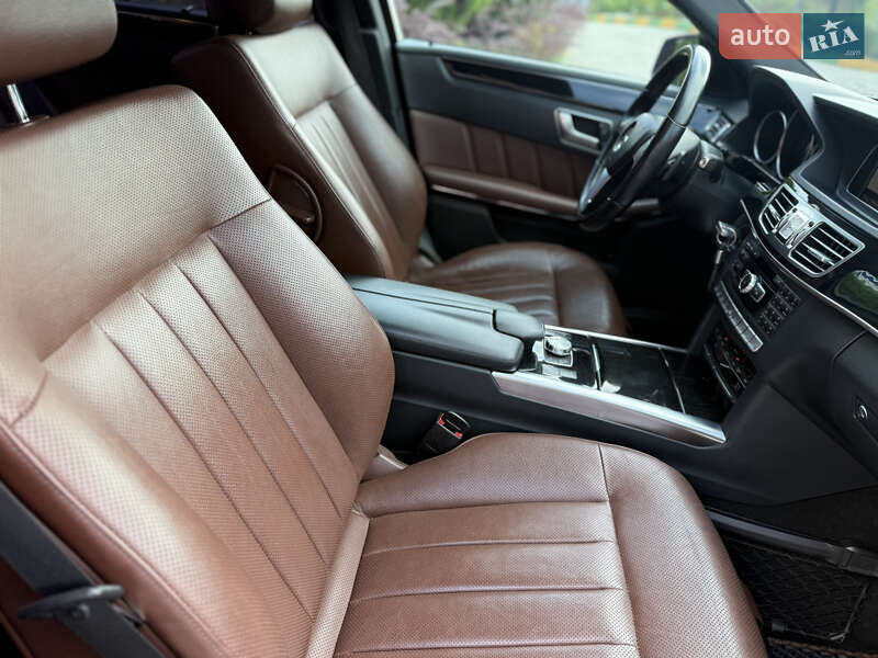 Седан Mercedes-Benz E-Class 2013 в Ивано-Франковске