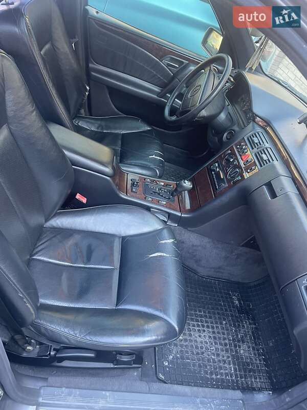Седан Mercedes-Benz E-Class 1997 в Чернівцях
