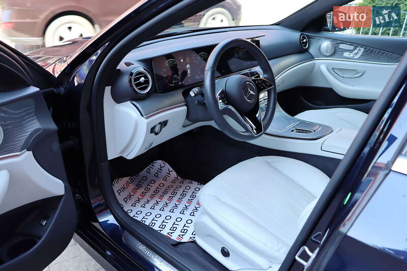 Седан Mercedes-Benz E-Class 2022 в Львове