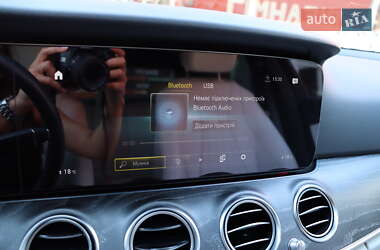 Седан Mercedes-Benz E-Class 2022 в 