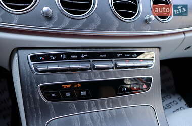 Седан Mercedes-Benz E-Class 2022 в 