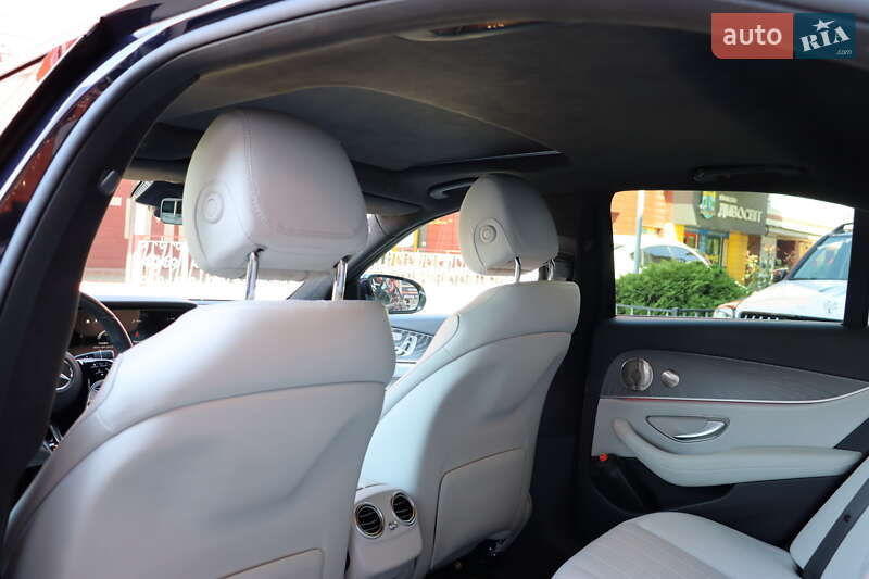 Седан Mercedes-Benz E-Class 2022 в Львове