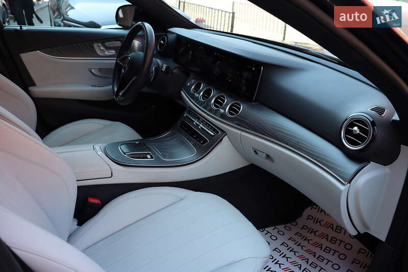 Седан Mercedes-Benz E-Class 2022 в Львове