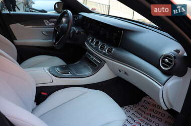 Седан Mercedes-Benz E-Class 2022 в 