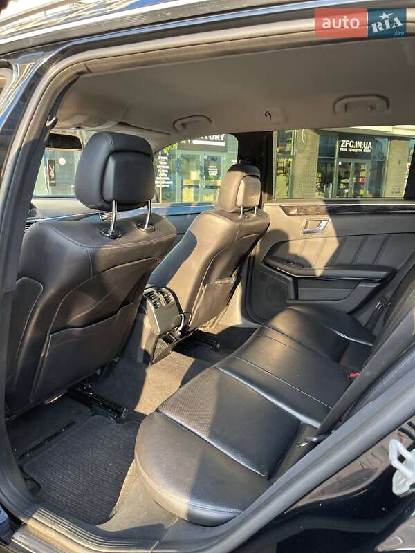 Универсал Mercedes-Benz E-Class 2011 в Ужгороде
