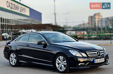 Купе Mercedes-Benz E-Class 2010 в Киеве