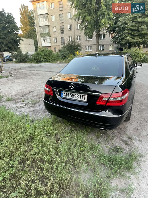 Седан Mercedes-Benz E-Class 2010 в Житомире