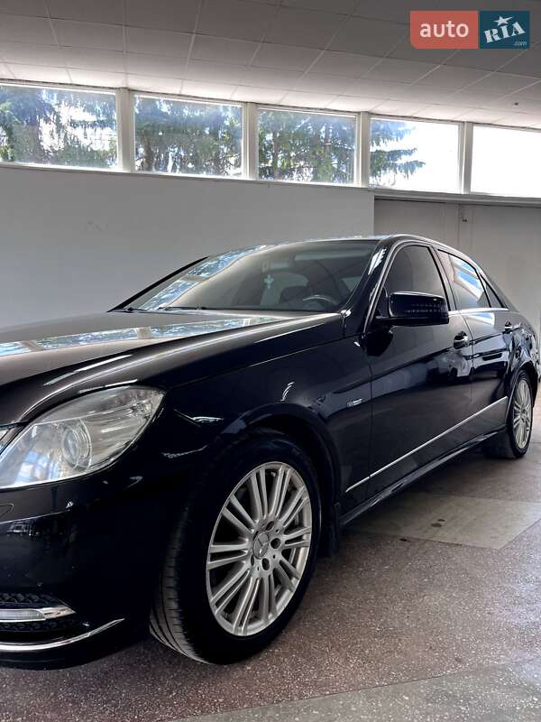Седан Mercedes-Benz E-Class 2012 в Тернополі фото 8 Седан Mercedes-Benz E-Class 2012 в Тернополі