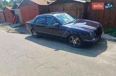 Седан Mercedes-Benz E-Class 1999 в Киеве