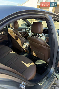 Седан Mercedes-Benz E-Class 2022 в 