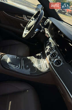 Седан Mercedes-Benz E-Class 2022 в 