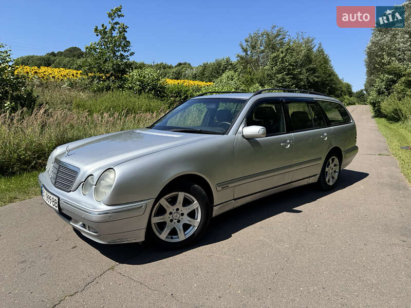 Универсал Mercedes-Benz E-Class 2001 в Львове