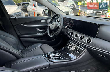 Седан Mercedes-Benz E-Class 2016 в 