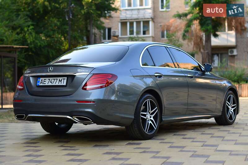 Седан Mercedes-Benz E-Class 2016 в Кривому Розі