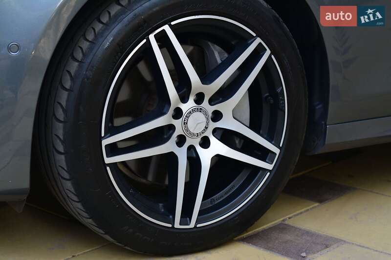 Седан Mercedes-Benz E-Class 2016 в Кривому Розі