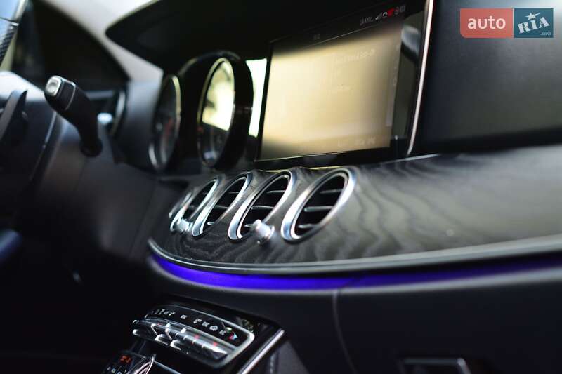 Седан Mercedes-Benz E-Class 2016 в Кривому Розі