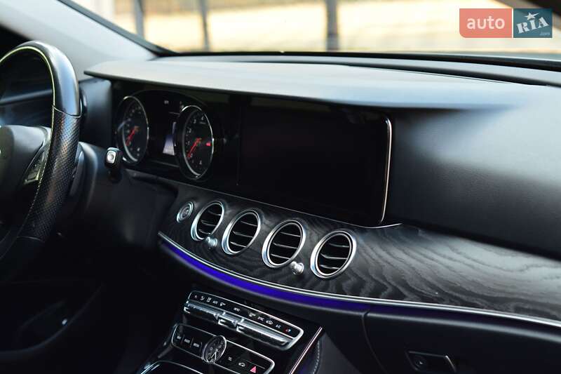Седан Mercedes-Benz E-Class 2016 в Кривому Розі