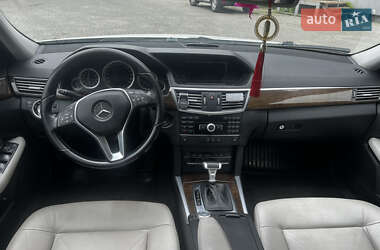 Седан Mercedes-Benz E-Class 2011 в 