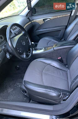 Седан Mercedes-Benz E-Class 2004 в  фото 9 Седан Mercedes-Benz E-Class 2004 в
