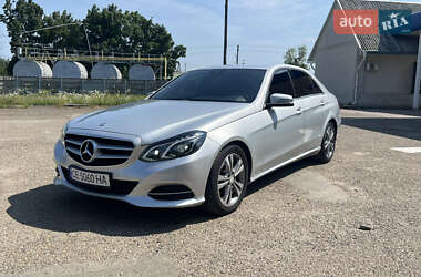 Седан Mercedes-Benz E-Class 2014 в Новоселиці