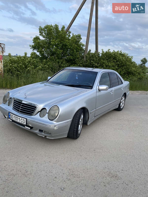 Седан Mercedes-Benz E-Class 1999 в 