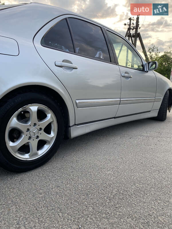 Седан Mercedes-Benz E-Class 1999 в Тернополе