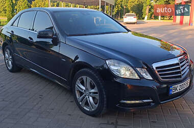 Седан Mercedes-Benz E-Class 2010 в Кременці