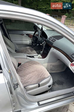 Седан Mercedes-Benz E-Class 2002 в 