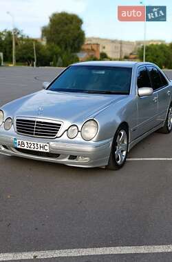 Седан Mercedes-Benz E-Class 2001 в Хмільнику
